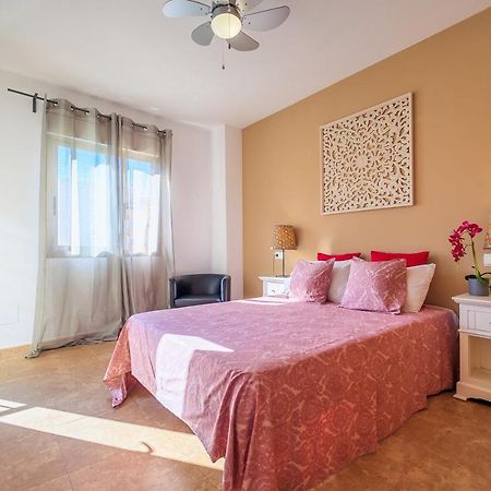 Apartamentos Madrid 또레비에하 외부 사진