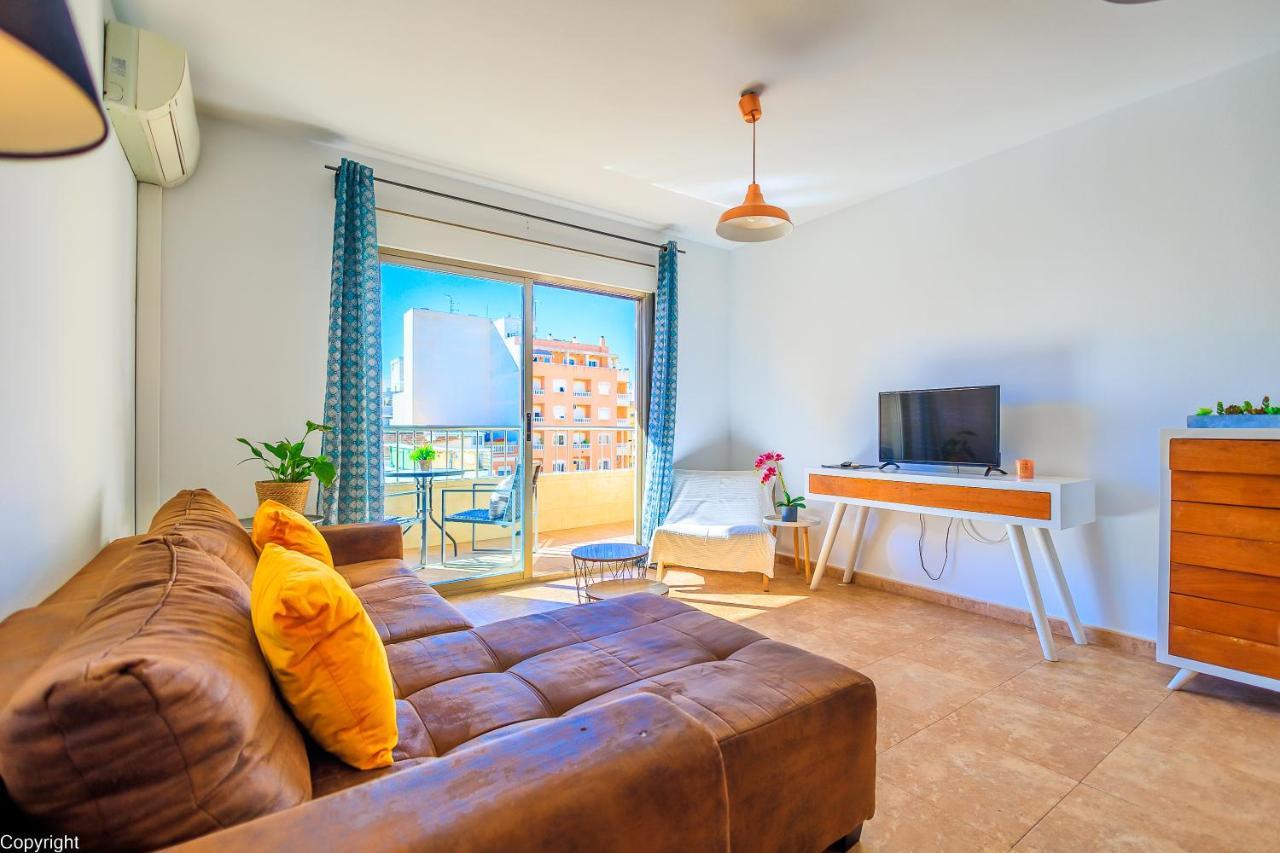 Apartamentos Madrid 또레비에하 외부 사진