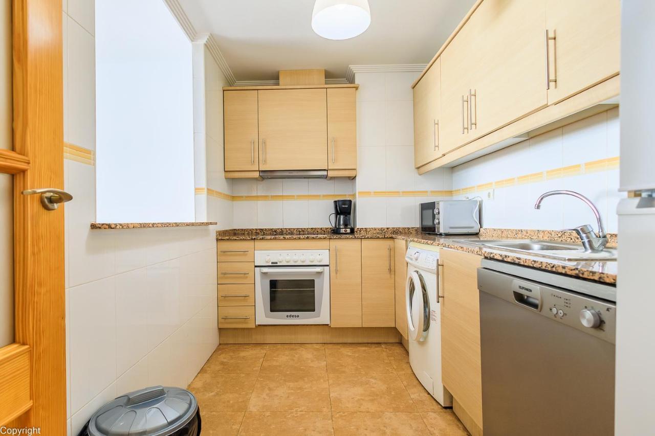 Apartamentos Madrid 또레비에하 외부 사진