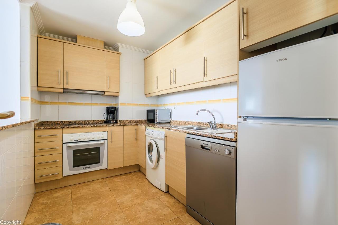 Apartamentos Madrid 또레비에하 외부 사진