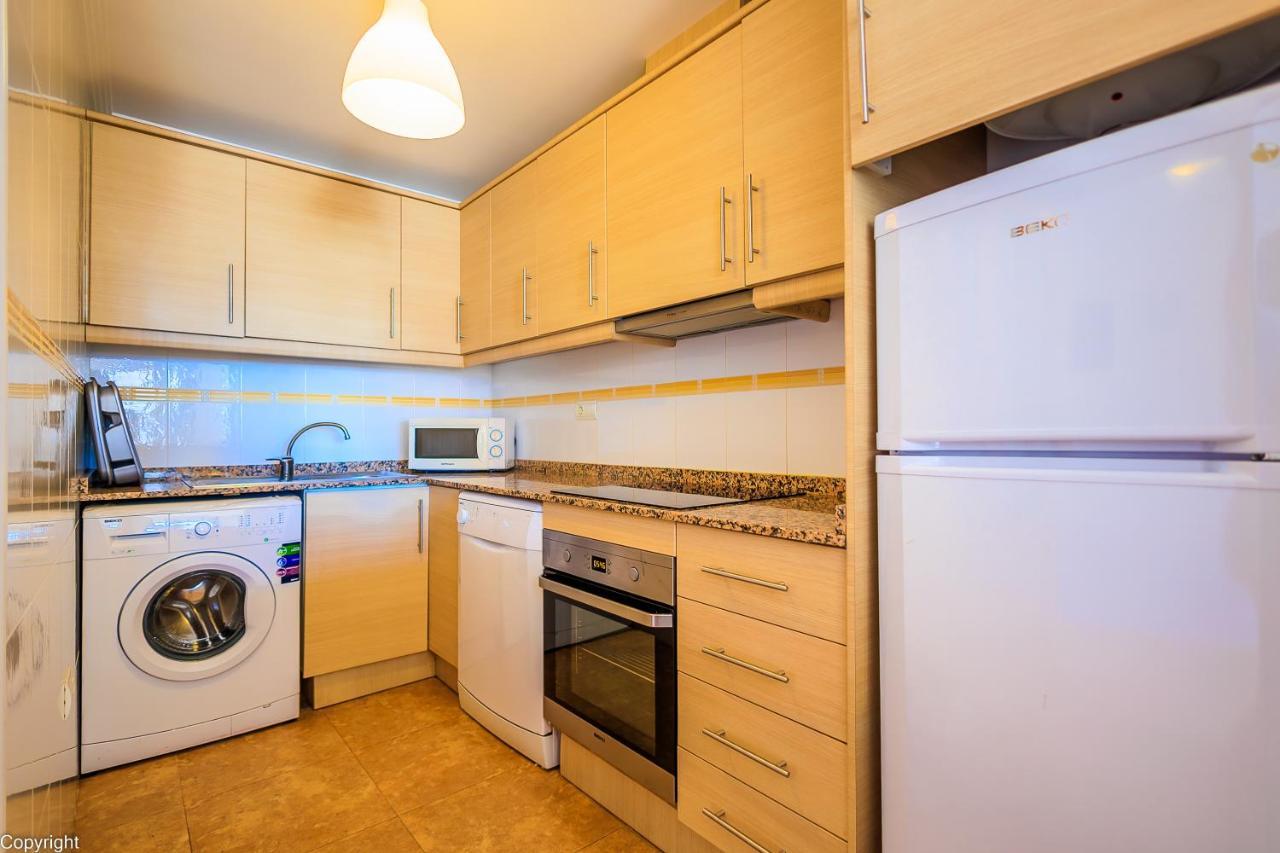 Apartamentos Madrid 또레비에하 외부 사진