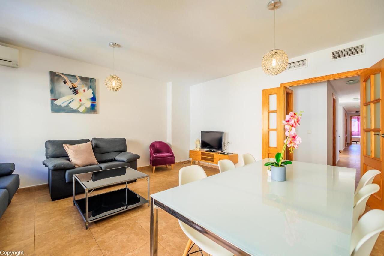 Apartamentos Madrid 또레비에하 외부 사진