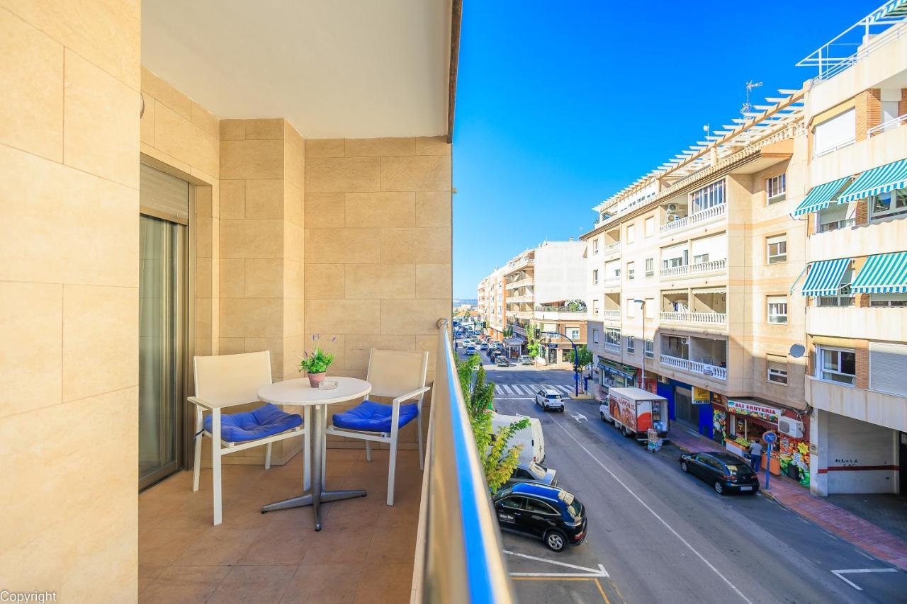 Apartamentos Madrid 또레비에하 외부 사진