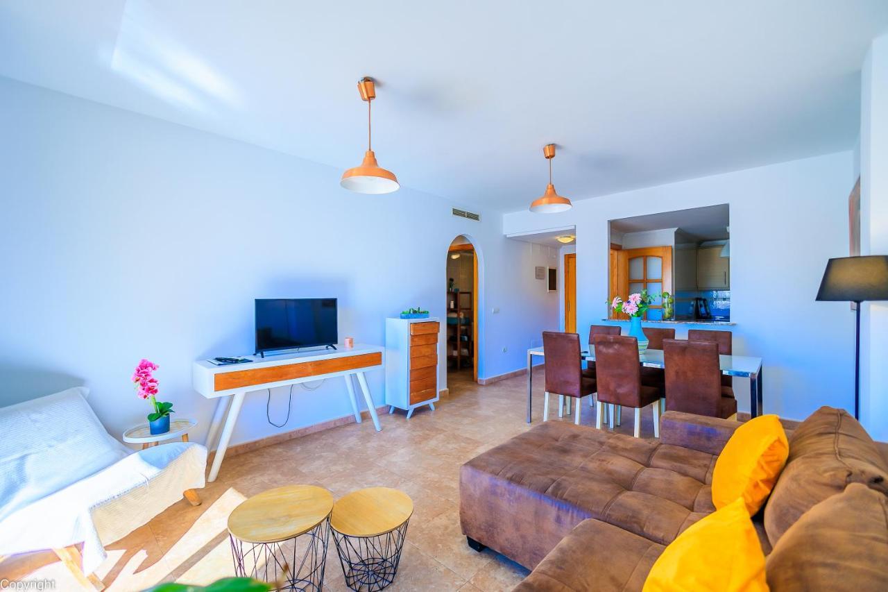 Apartamentos Madrid 또레비에하 외부 사진