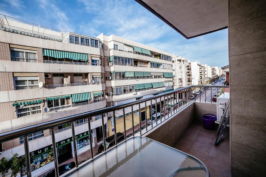 Apartamentos Madrid 또레비에하 외부 사진