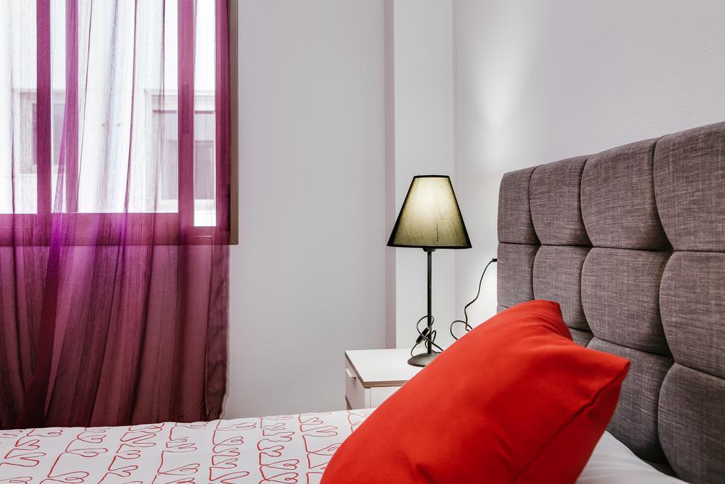 Apartamentos Madrid 또레비에하 외부 사진