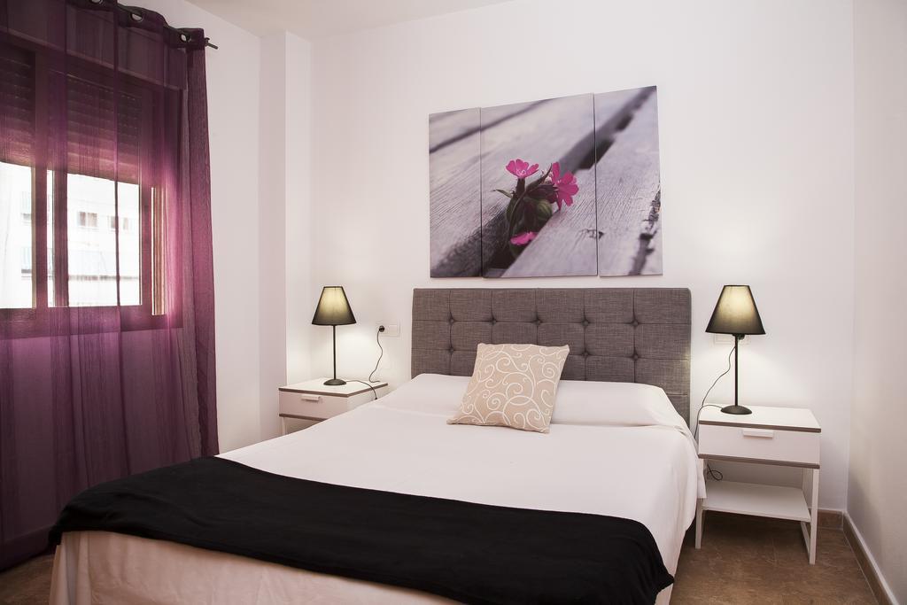 Apartamentos Madrid 또레비에하 외부 사진